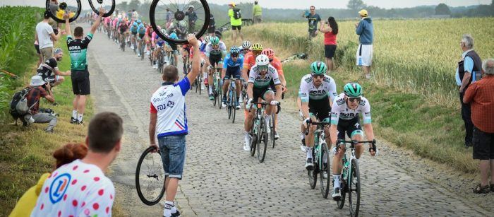 Peloton - Tunnel Cinquantenaire - 1re étape Tour de France 2019 - ASO Alex Broadway