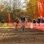 Toon Aerts et Laurens Sweeck sur les bosses - Cyclo-cross de Louvain 2020 - Alain Vandepontseele