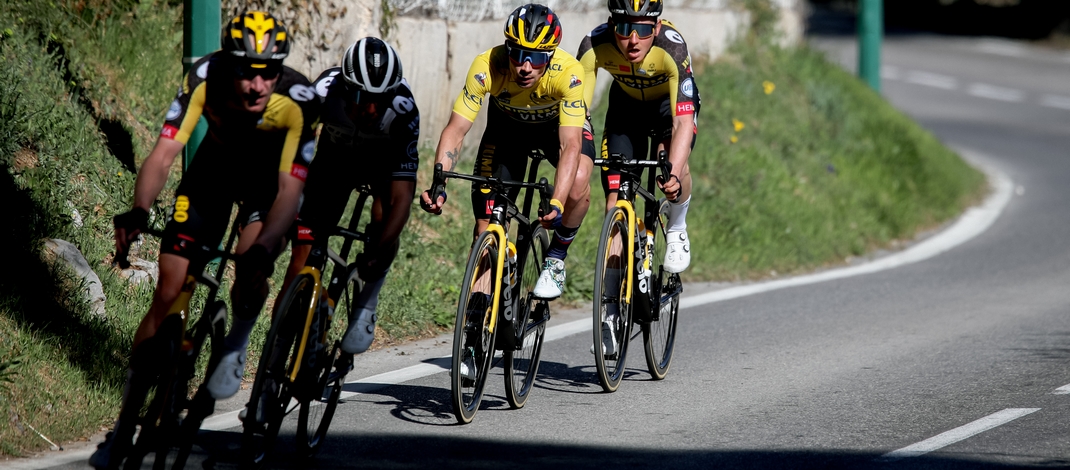 Primoz Roglic Blessé - 8e étape Paris-Nice 2021 - ASO Fabien Boukla