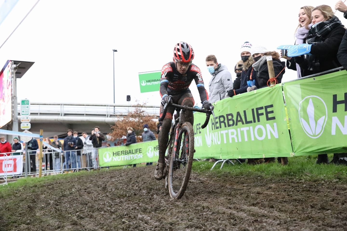Poursuite Eli Iserbyt - Cyclo-cross de Courtrai 2021 - Alain Vandepontseele