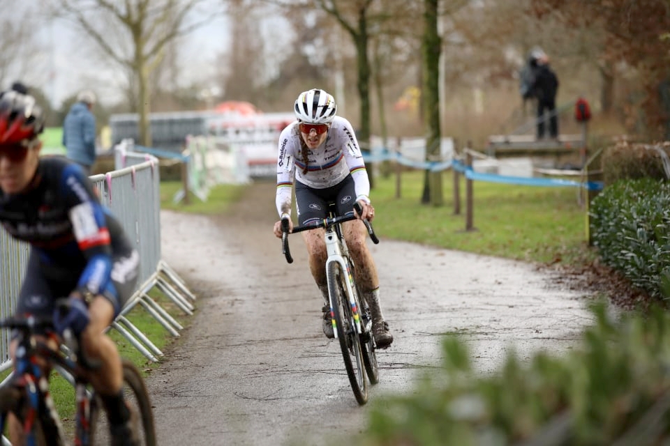 Lucinda Brand Poursuite - Cyclo-cross de Loenhout 2021 - Alain Vandepontseele