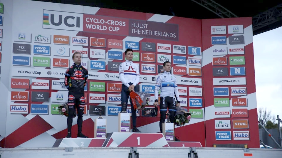 Podium Eli Iserbyt Tom Pidcock Lars Van der Haar - Cyclo-cross de Hulst 2022 - Alain Vandepontseele