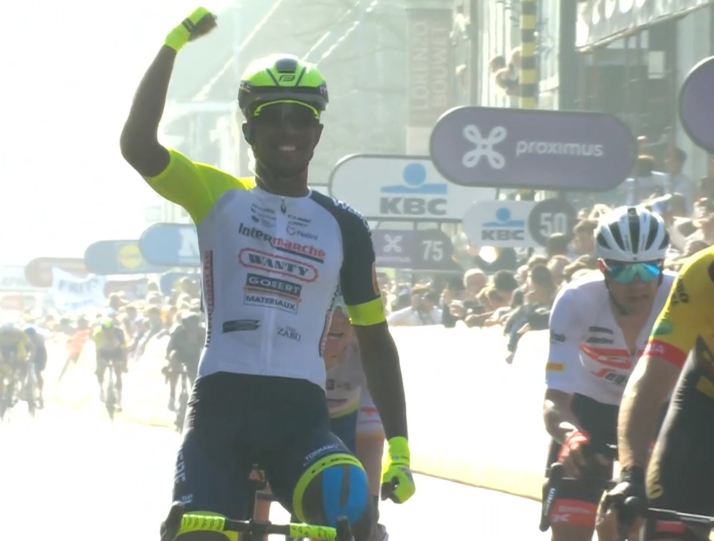 GandWevelgem Hommes Biniam Girmay écrit son histoire et l’Histoire