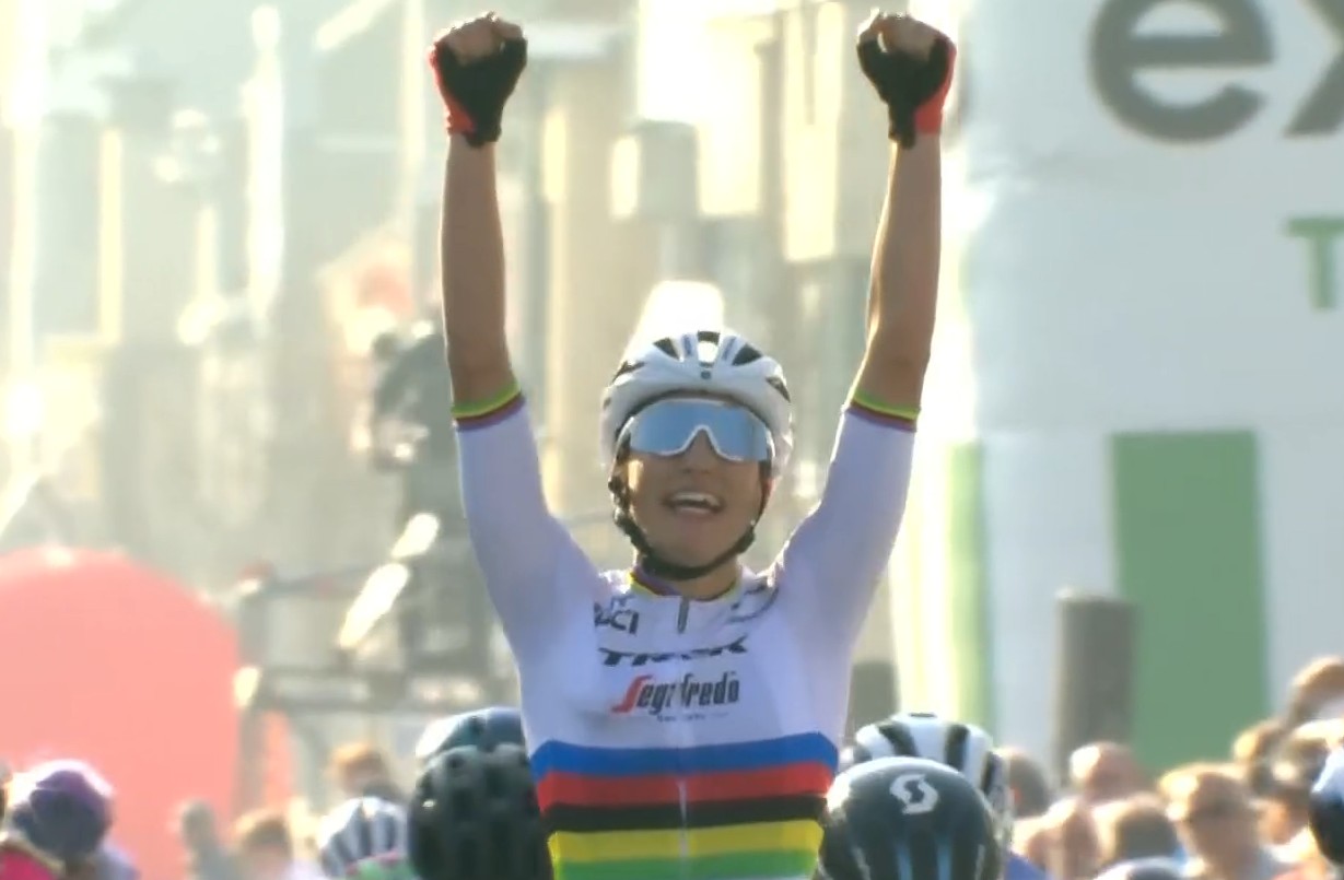 Elisa Balsamo Vainqueure Classic Bruges-La Panne 2022 - Capture Eurosport