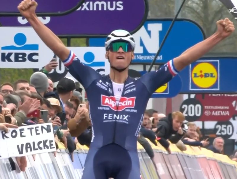 Mathieu Van der Poel - Vainqueur A Travers la Flandre Hommes 2022 - Capture Eurosport