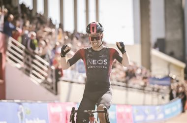 Dylan van Baarle - Vainqueur Paris-Roubaix 2022 - ASO Pauline Ballet