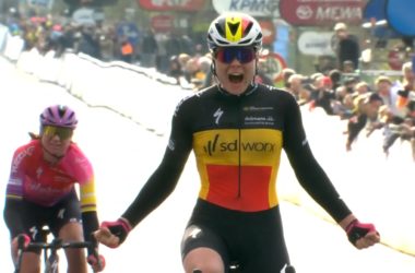 Lotte Kopecky Vainqueure Tour des Flandres Femmes 2022 - Capture Eurosport