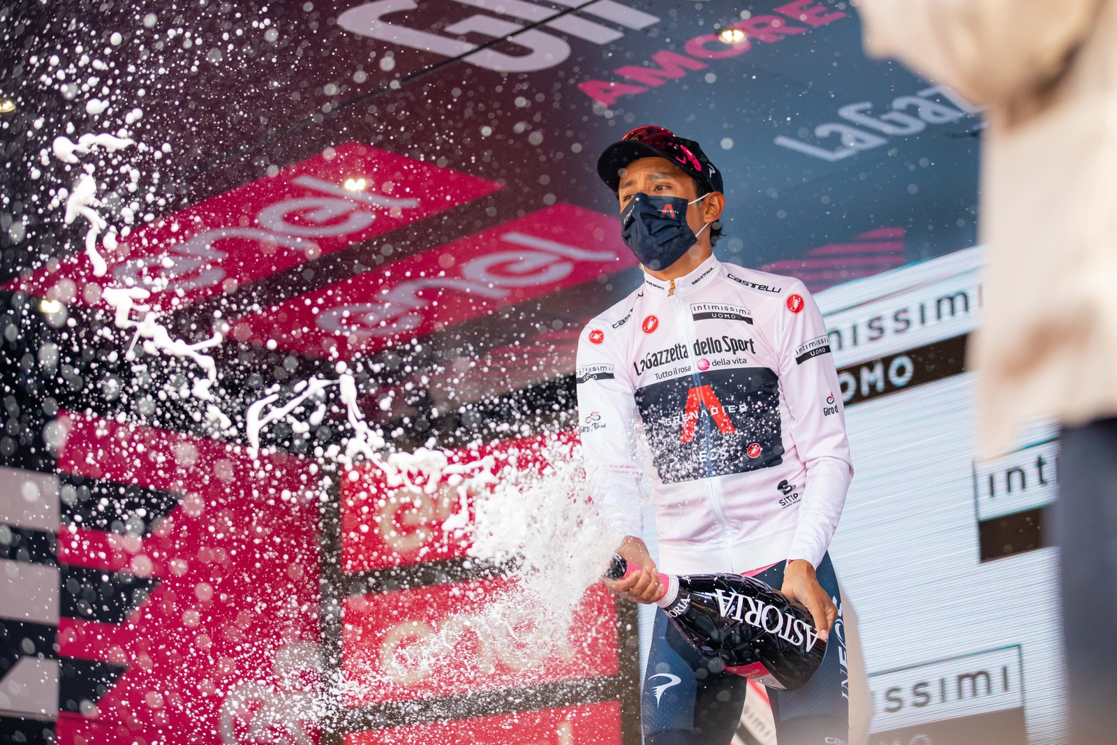 Egan Bernal Maillot blanc Tour d'Italie Giro 2021 - RCS Sport La Presse Alessandro Bremec.jpg