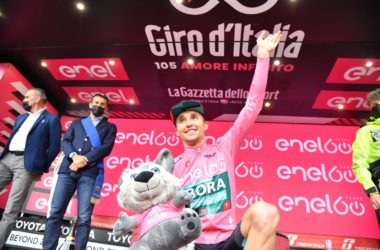 Jai Hindley Maillot ROse 20e étape Tour d'Italie Giro 2022 - RCS Sport La Presse
