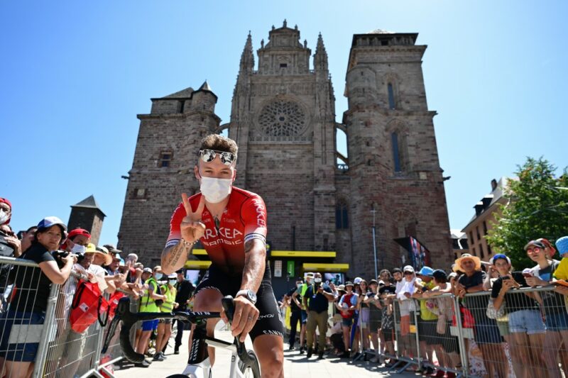 Hugo Hofstetter avec masque - Départ 15e étape Tour de France 2022 - ASO Pauline Ballet