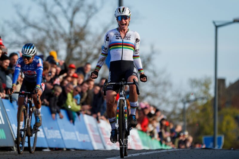 002 Victoire Marianne Vos - Elites femmes - Cyclo-cross de Courtrai 2022 - Alain Vandepontseele