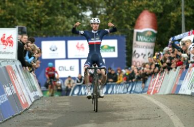 Léo Bisiaux Vainqueur - Juniors Hommes - Championnats d'Europe cyclo-cross Namur 2022 - Alain Vandepontseele