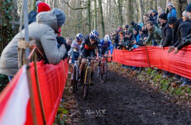 16 Wout van Aert, Tom Pidcock et Mathieu Van der Poel - Hommes Cyclo-cross de Gavere 2022 - Alain Vandepontseele