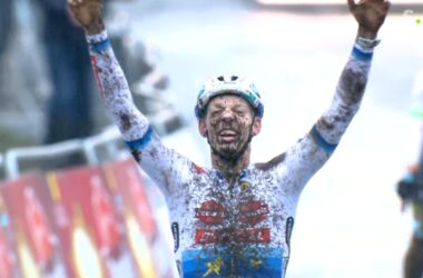 Michael Vanthourenhout Champion de Belgique de cyclo-cross 2023 - Capture VRT