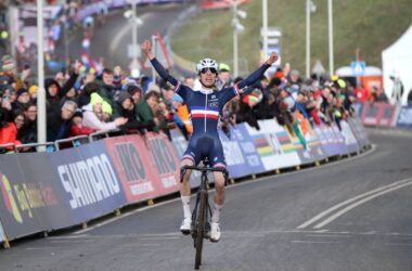 Léo Bisiaux - Champion du monde Junior - Championnats du monde de cyclo-cross Hoogerheide 2023 - Alain Vandepontseele
