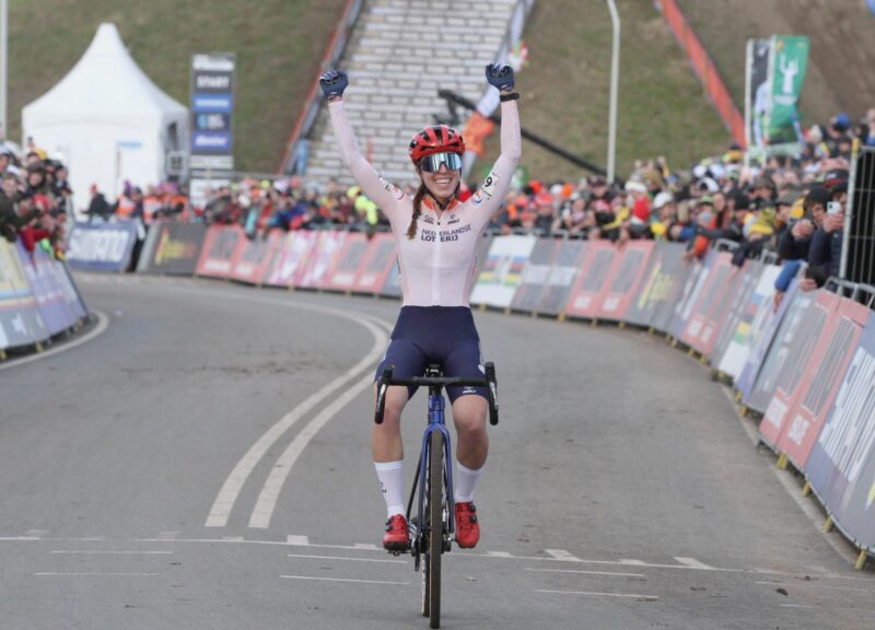 SHirin van Anrooij Championne du monde espoir - Championnats du monde de cyclo-cross Hoogerheide 2023 - Alain Vandepontseele