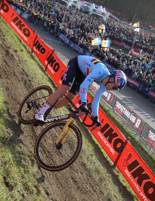 Wout van Aert - Championnats du monde de cyclo-cross Hoogerheide 2023 - Alain Vandepontseele