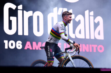 Remco Evenepoel (Soudal Quick Step) lors de la présentation des équipes du Tour d’Italie 2023 - Photo : RCS Sport/La Presse