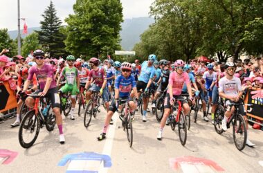 Peloton Départ 17e étape Tour d'Italie Giro 2023 - RCS Sport La Presse