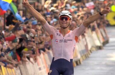 Mathieu Van der Poel - Champion du monde sur route 2023 - Capture Eurosport