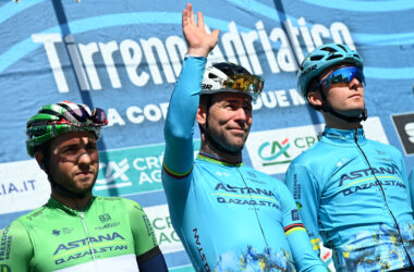 Mark Cavendish (Astana Qazaqstan Team) au départ de la 4e étape de Tirreno-Adriatico 2024 - Photo : Gian Mattia D'Aberto/LaPresse/RCS Sport