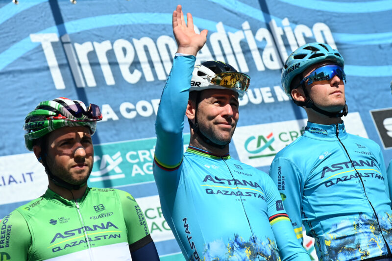 Mark Cavendish (Astana Qazaqstan Team) au départ de la 4e étape de Tirreno-Adriatico 2024 - Photo : Gian Mattia D'Aberto/LaPresse/RCS Sport