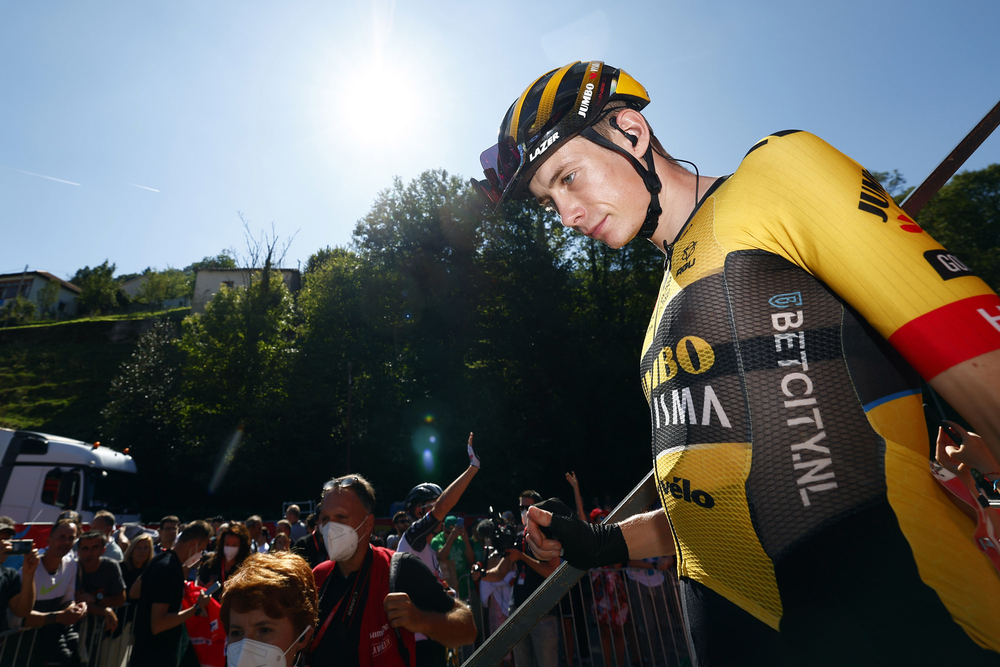 Jonas Vingegaard (Jumbo-Visma) au départ de la 18e étape du Tour d'Espagne 2023 - Photo : Unipublic/ASO/SPrint Cycling Agency/Rafa Gomez