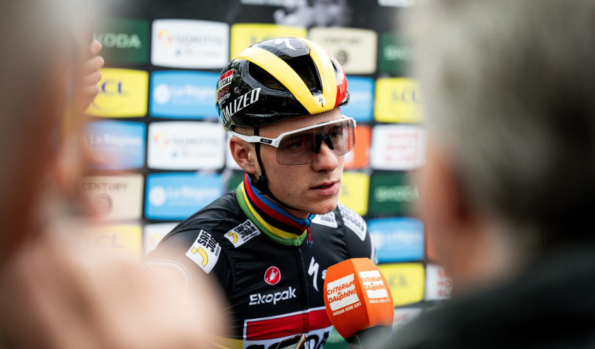 Le champion de Belgique Remco Evenepoel (Soudal Quick Step) au départ de la 1re étape du Critérium du Dauphiné 2024. - Photo : ASO/Billy Ceusters