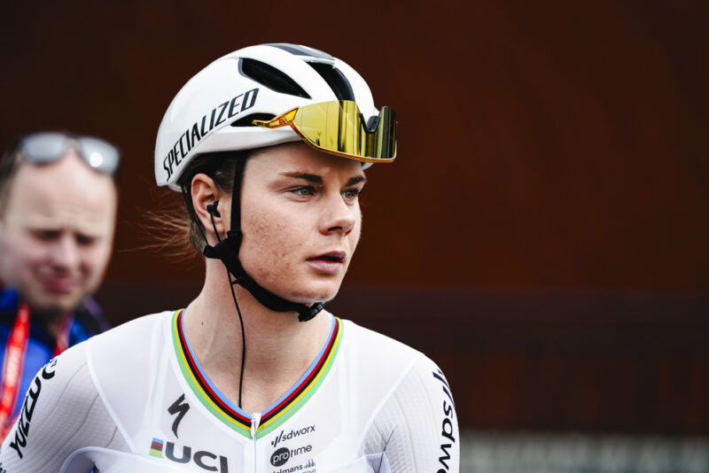 Lotte Kopecky au départ de Paris-Roubaix 2024. - Photo : ASO/Thomas Maheux