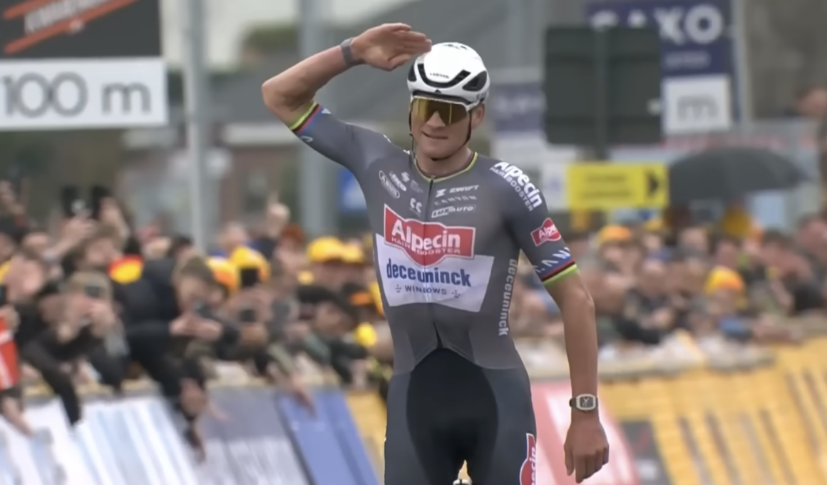 Le Néerlandais Mathieu van der Poel (Alpecin-Deceuninck) remporte l'E3 Saxo Classic, le 28 mars 2025. - Crédit : capture Eurosport