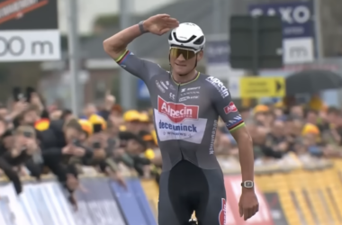 Le Néerlandais Mathieu van der Poel (Alpecin-Deceuninck) remporte l'E3 Saxo Classic, le 28 mars 2025. - Crédit : capture Eurosport