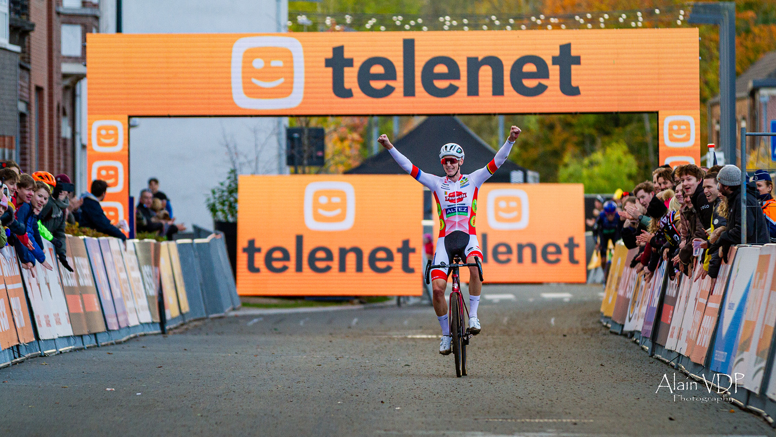 Le Belge Michael Vanthourenhout (Pauwels Sauzen-Altez Industriebouw) remporte le cyclo-cross d'Overijse, le 26 octobre 2025 - Photo : Alain Vandepontseele/Alain VDP Photography