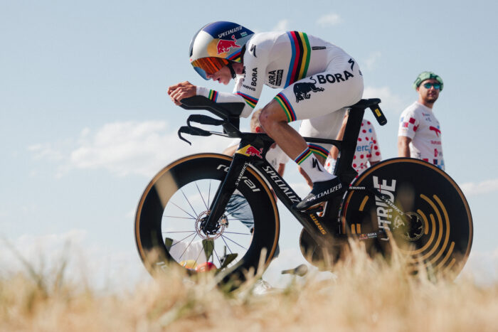 Le champion du monde du contre-la-montre Remco Evenepoel (Red Bull-Bora-Hansgrohe) lors de la 16e étape du Tour de France, le 21 juillet 2026. - Photo : ASO/Thomas Maheux